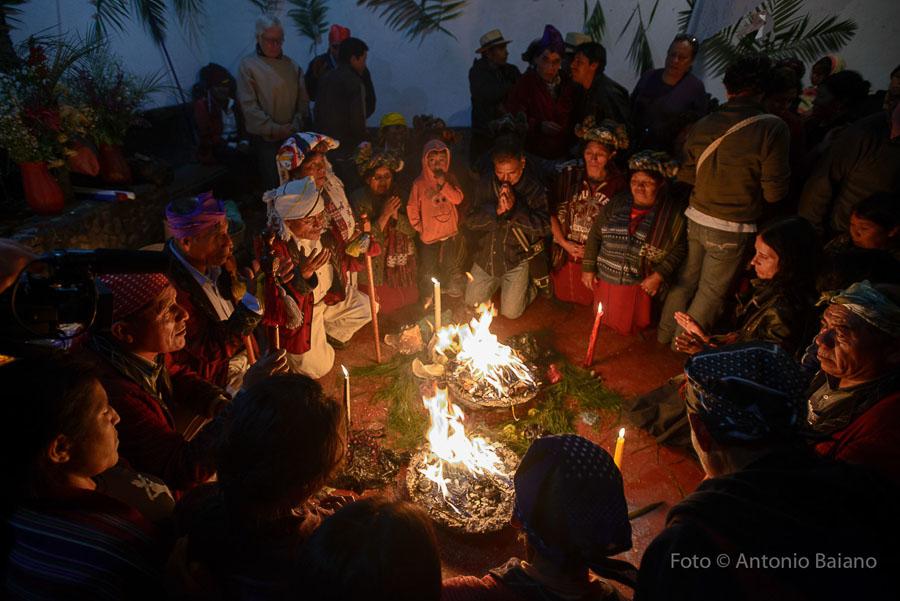 Guatemala - Nebaj, rito Maya