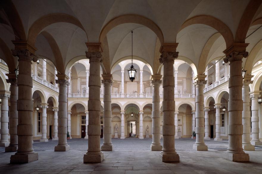 Cortile del Palazzo del Rettorato